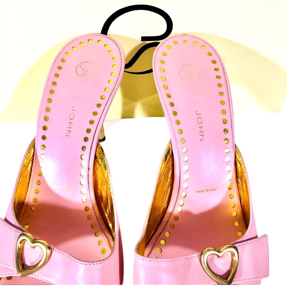 Valentine’s Special St. John pink heel sandal with gold heart accent Sz 8.5 - Picture 9 of 15